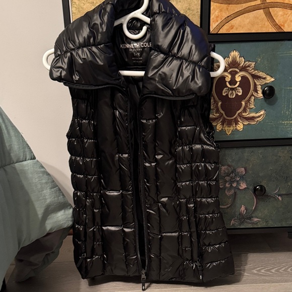 Kenneth Cole Shiny Black Puffer Vest - Picture 1 of 5